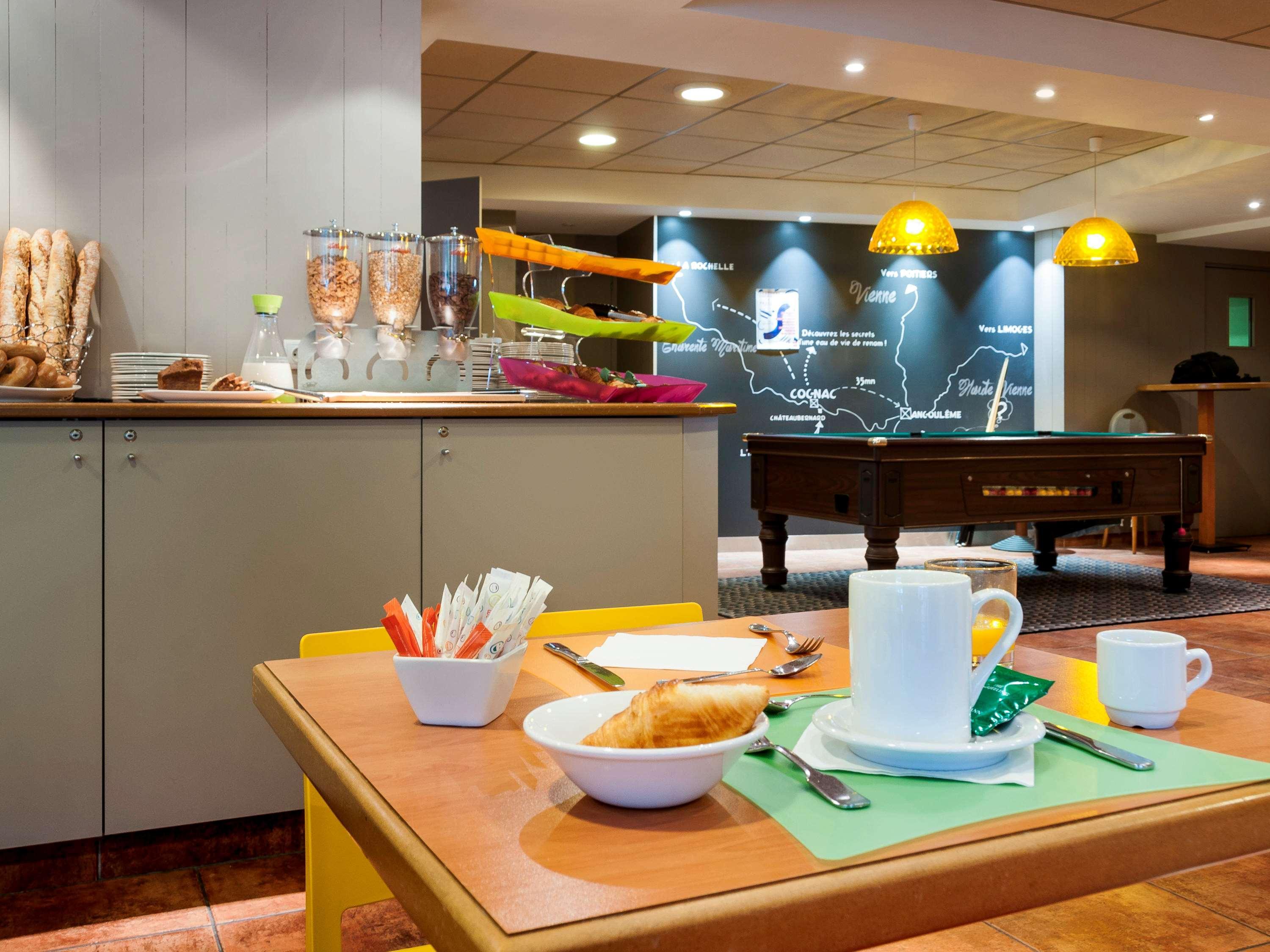 Ibis Styles Cognac Hotel Châteaubernard Exterior photo