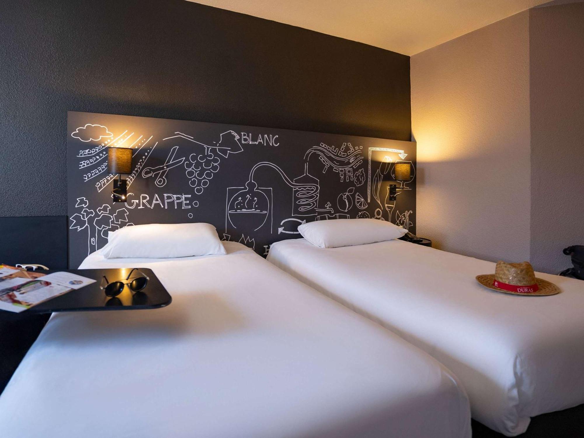 Ibis Styles Cognac Hotel Châteaubernard Exterior photo