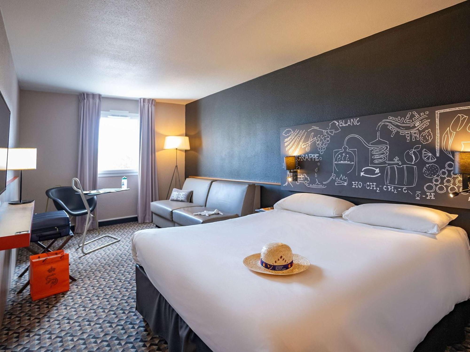 Ibis Styles Cognac Hotel Châteaubernard Exterior photo