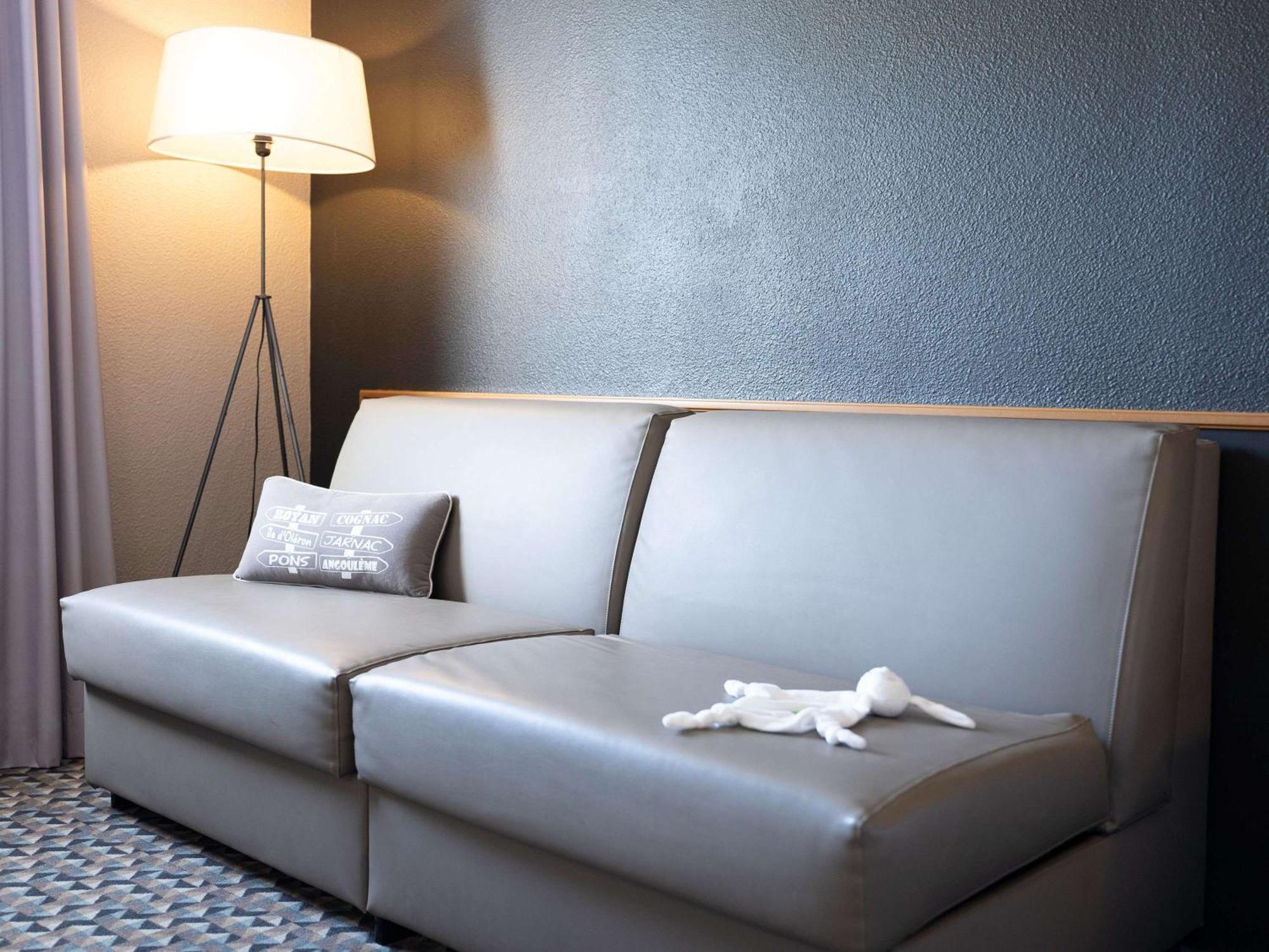 Ibis Styles Cognac Hotel Châteaubernard Exterior photo