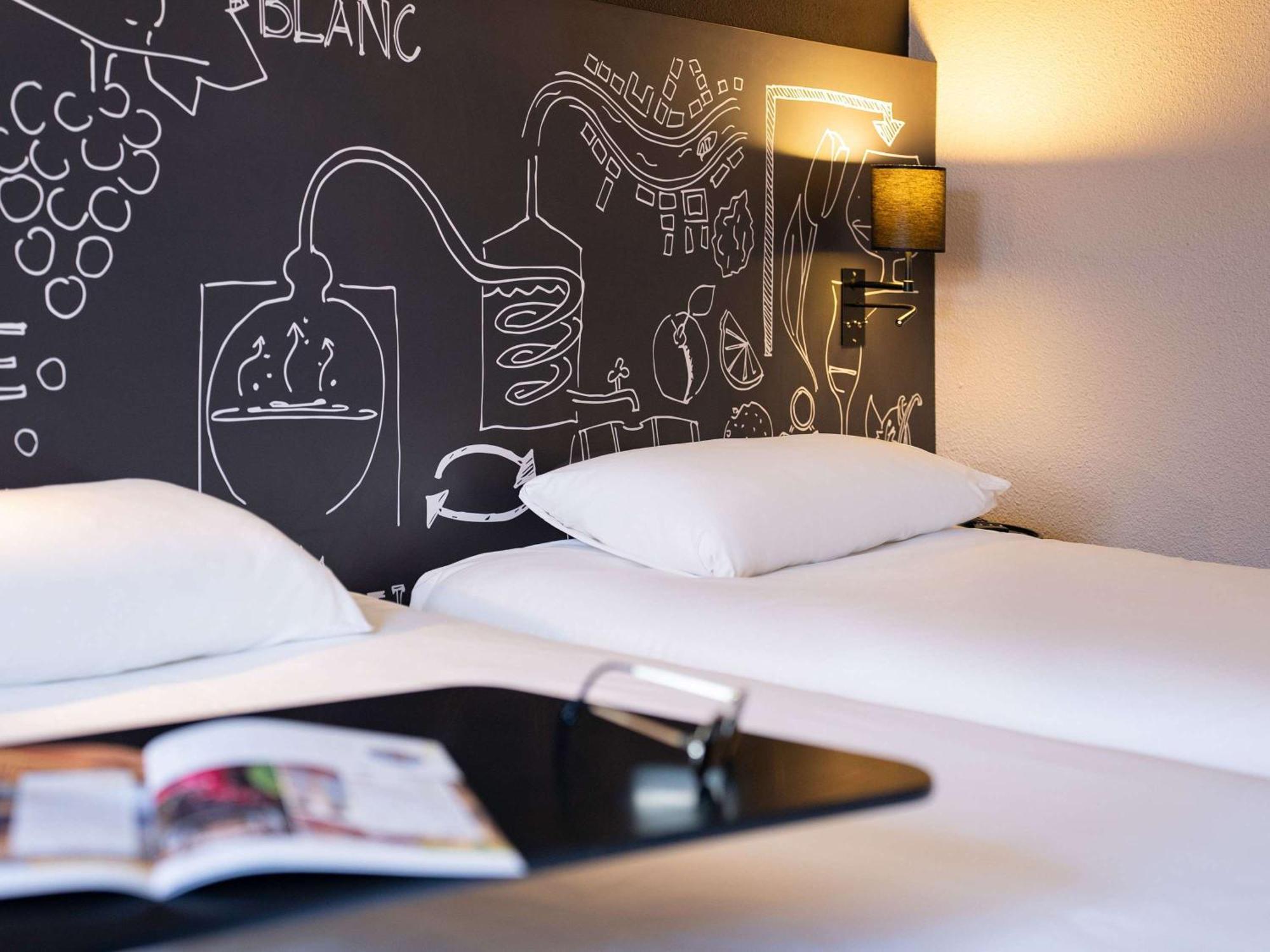 Ibis Styles Cognac Hotel Châteaubernard Exterior photo