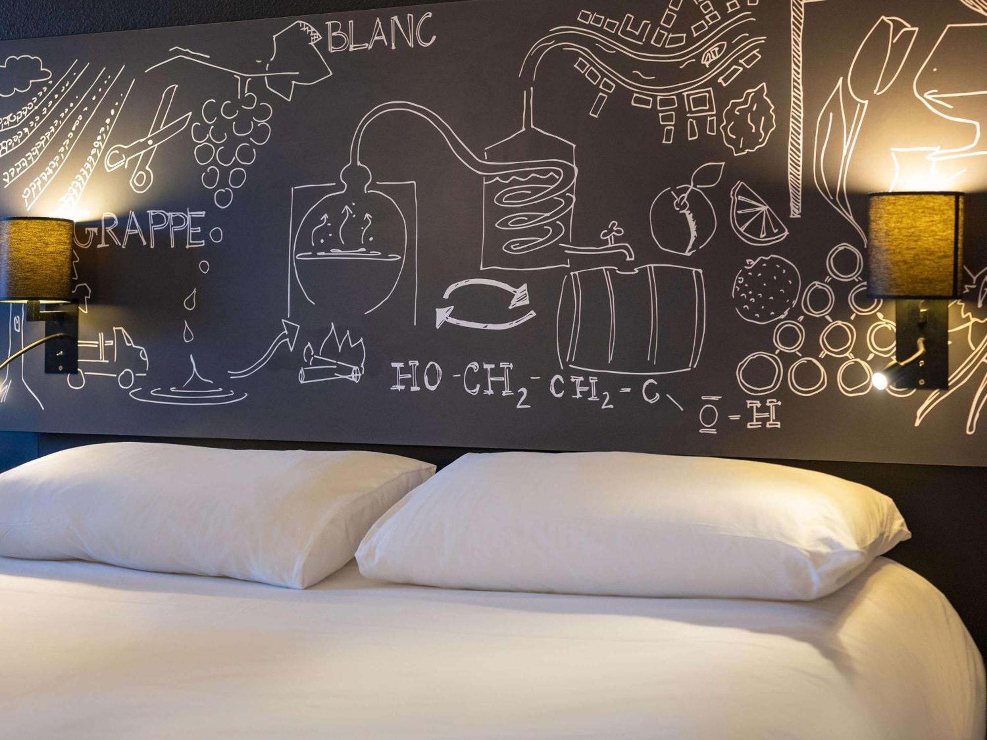 Ibis Styles Cognac Hotel Châteaubernard Exterior photo